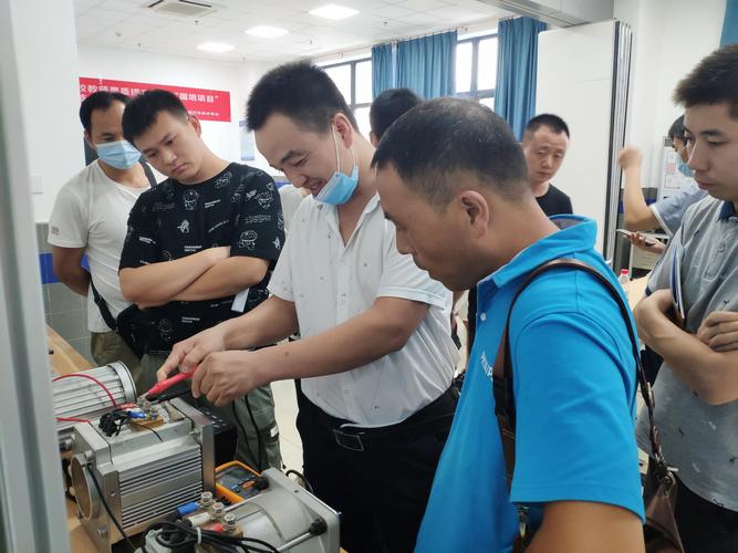 市維修處組織舉辦2020年機(jī)動(dòng)車(chē)排放超標(biāo)治理維護(hù)技能培訓(xùn)和新能源汽車(chē)
